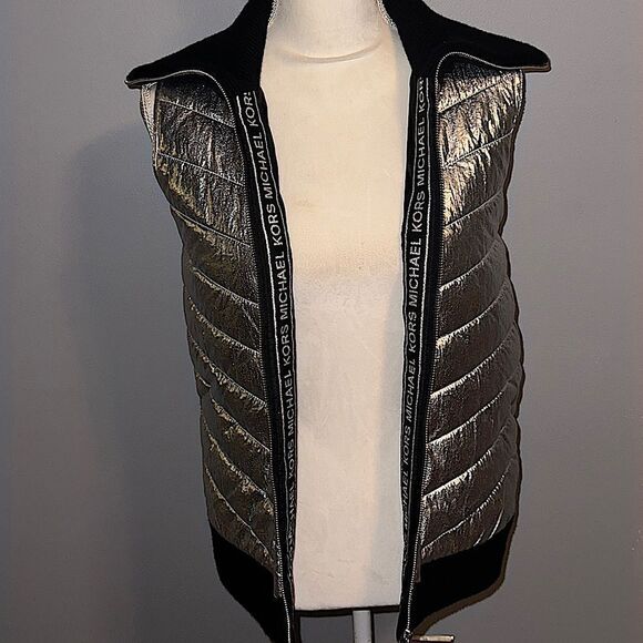 🔥Michael Michael Kors Sweater Back Puffer Vest! - Picture 3 of 12